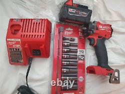 Milwaukee 2854-20 M18 18V 3/8 Fuel Stubby Impact Wrench Bare Tool 3.0 Ah Kit