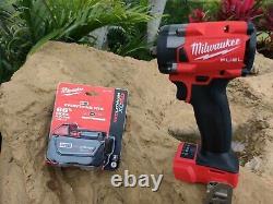 Milwaukee 2854-20 M18 3/8 Drive Fuel Stubby Impact Wrench & M18 5.0 Battery